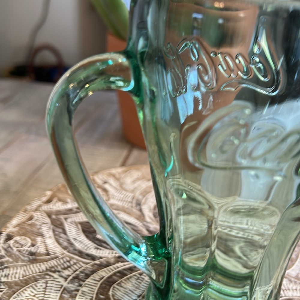 VINTAGE COCA COLA LIBBY GLASSES GREEN GLASS MUGS HEAVY WITH HANDLES SET OF 2 - Picture 4 of 7